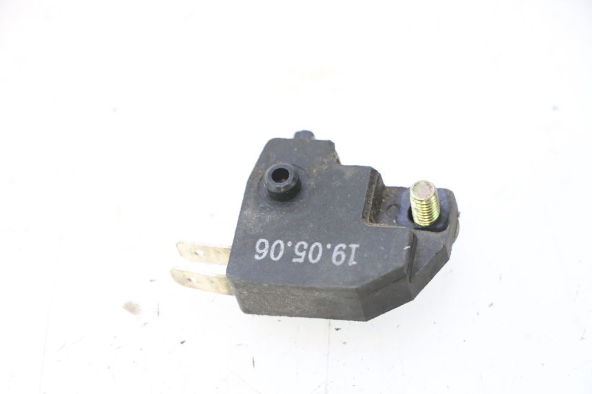 photo de LUZ FRENO INTERRUPTOR DERECHA KYMCO LIKE 4T 50 (2019 - 2025) - Detalle de la pieza