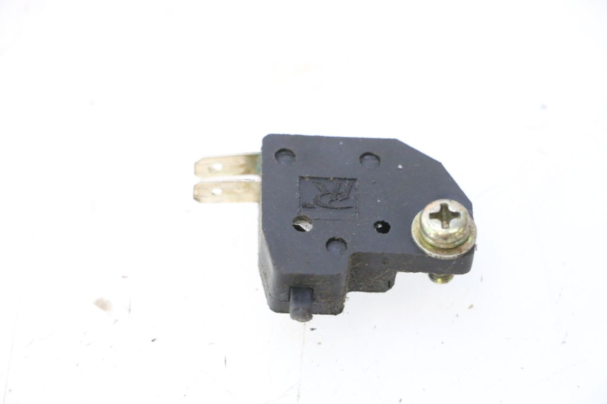 photo de LUZ FRENO INTERRUPTOR DERECHA KYMCO LIKE 4T 50 (2019 - 2025) - Zoom estado de uso