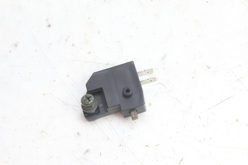 photo de CONTACTOR DE LUZ DE FRENO DERECHO JM MOTORS OLDIES 4T 50 (2010 - 2020) - Detalle de la pieza