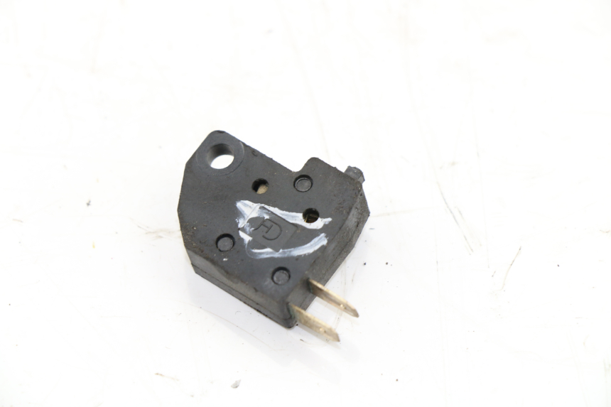 photo de LUZ FRENO INTERRUPTOR DERECHA SYM ORBIT 2 50 (2008 - 2014) - Zoom estado de uso