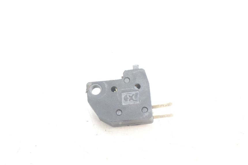 photo de LUZ FRENO INTERRUPTOR DERECHA SYM ORBIT III 3 4T 50 (2021 - 2025) - Zoom estado de uso