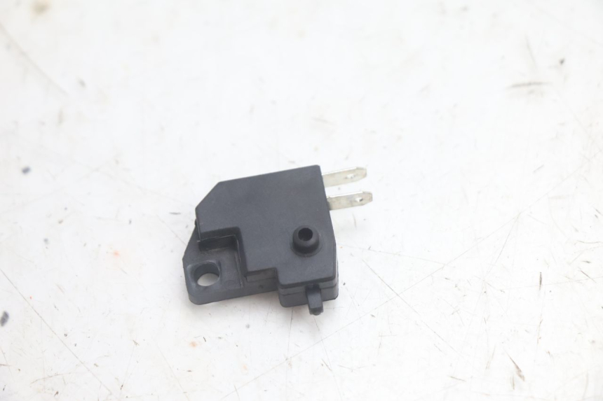 photo de LUZ FRENO INTERRUPTOR DERECHA JM MOTORS R-MAX TECH 50 (2024 - 2026) - Detalle de la pieza