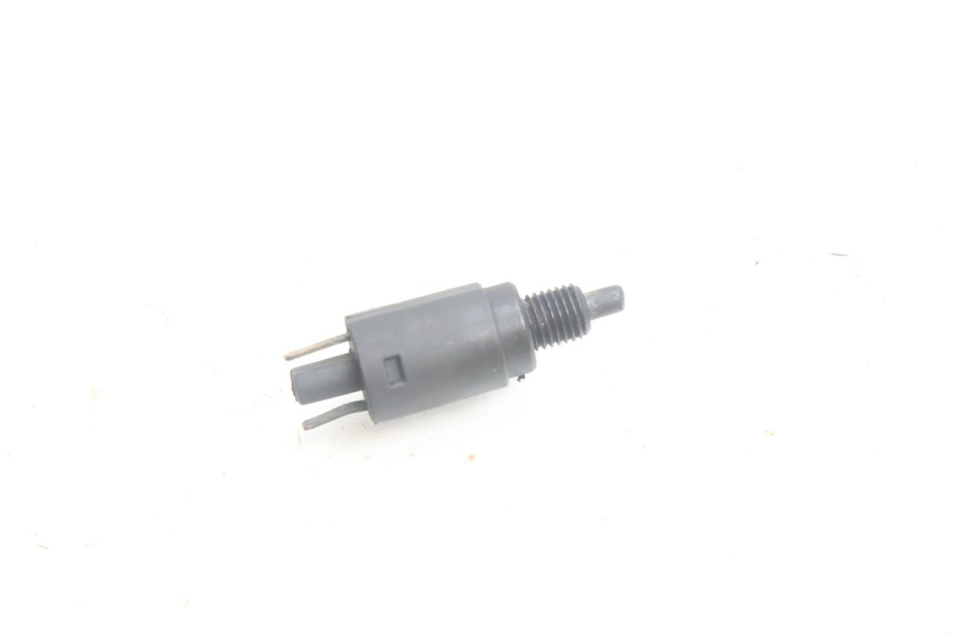 photo de LUZ FRENO INTERRUPTOR DERECHA GILERA RUNNER SP 50 (2002 - 2004) - Detalle de la pieza