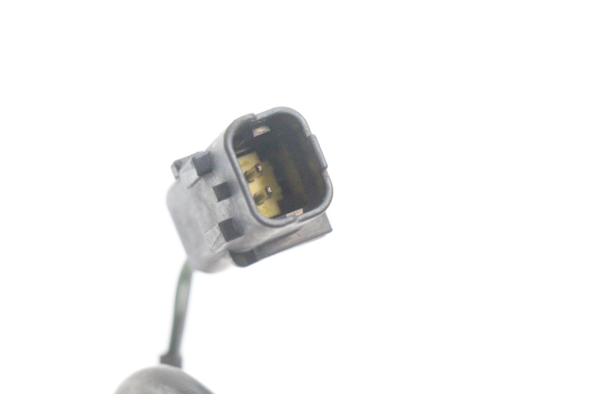 photo de CONTACTOR DE LUZ DE FRENO DERECHO PEUGEOT SATELIS 125 (2006 - 2009) - Otra perspectiva