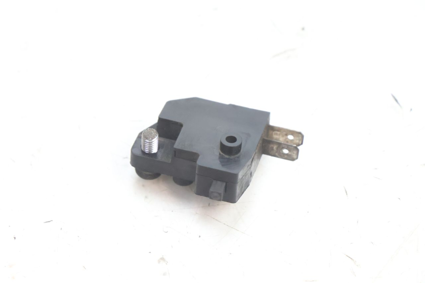photo de CONTACTOR DE LUZ DE FRENO DERECHO PEUGEOT SATELIS 125 (2006 - 2009) - Otra perspectiva