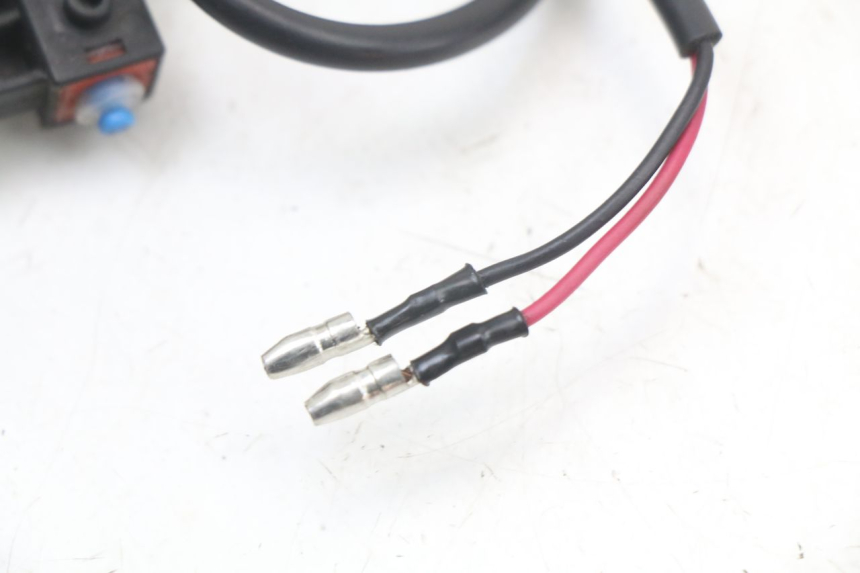 photo de LUZ FRENO INTERRUPTOR DERECHA VASTRO STREET X 4T 50 (2016 - 2021) - Otra perspectiva