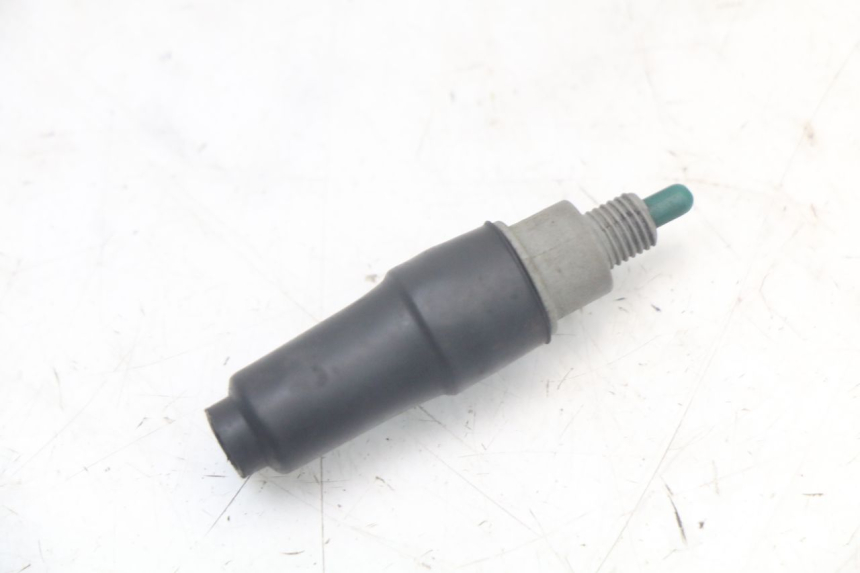 photo de CONTACTOR DE LUZ DE FRENO DERECHO MBK STUNT NAKED 50 (2004 - 2018) - Detalle de la pieza