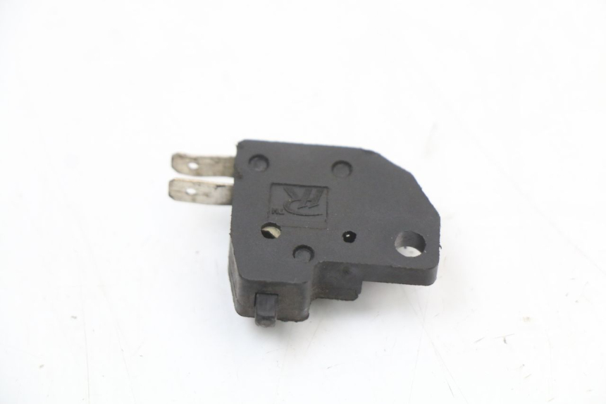 photo de LUZ FRENO INTERRUPTOR DERECHA KYMCO SUPER 8 4T 50 (2021 - 2024) - Detalle de la pieza