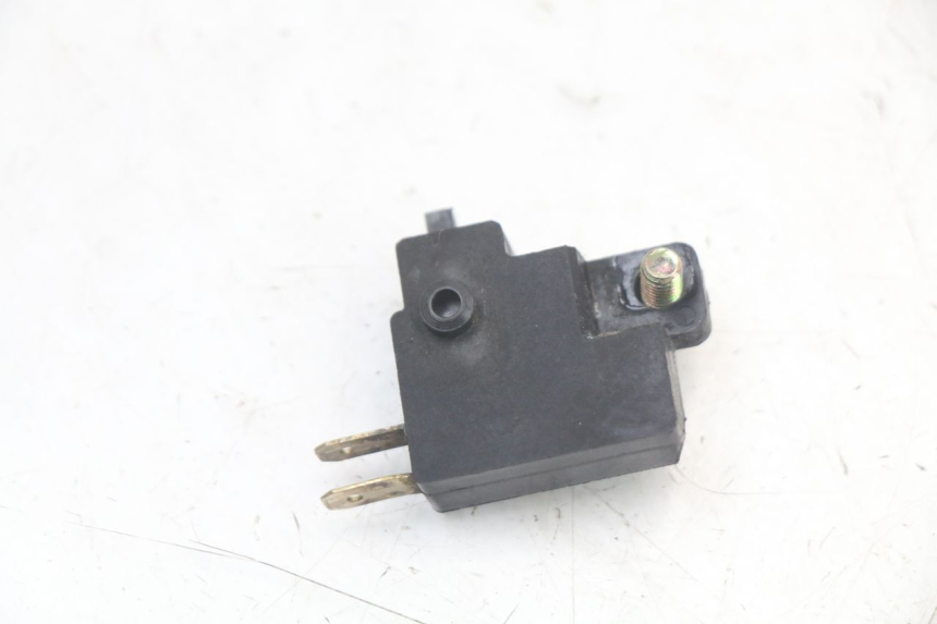 photo de LUZ FRENO INTERRUPTOR DERECHA KYMCO SUPER 8 125 (2008 - 2015) - Zoom estado de uso