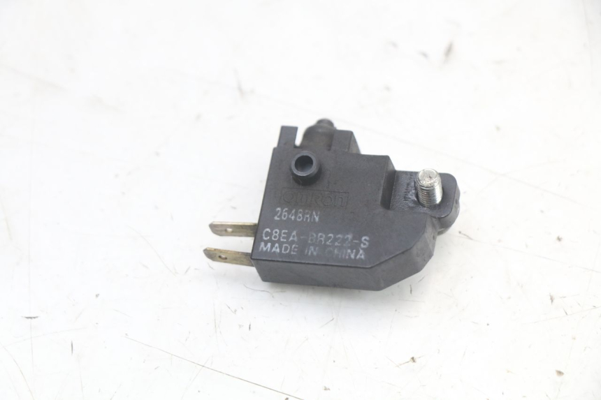 photo de LUZ FRENO INTERRUPTOR DERECHA SUZUKI BURGMAN 125 (2018 - 2021) - Zoom estado de uso