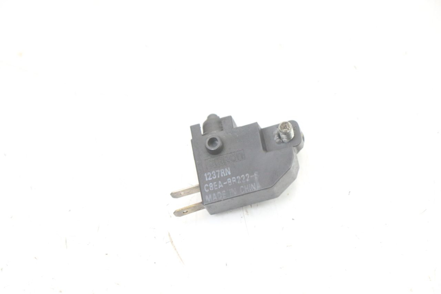 photo de LUZ FRENO INTERRUPTOR DERECHA SUZUKI BURGMAN 125 (2018 - 2021) - Zoom estado de uso