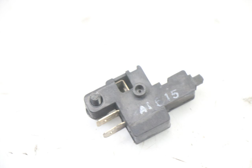 photo de LUZ FRENO INTERRUPTOR DERECHA SUZUKI GSX F GSXF 650 (2007 - 2015) - Otra perspectiva