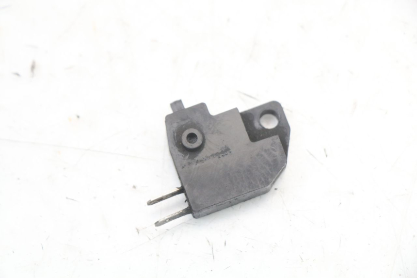 photo de LUZ FRENO INTERRUPTOR DERECHA SUZUKI SV S 650 (1999 - 2002) - Vista principal