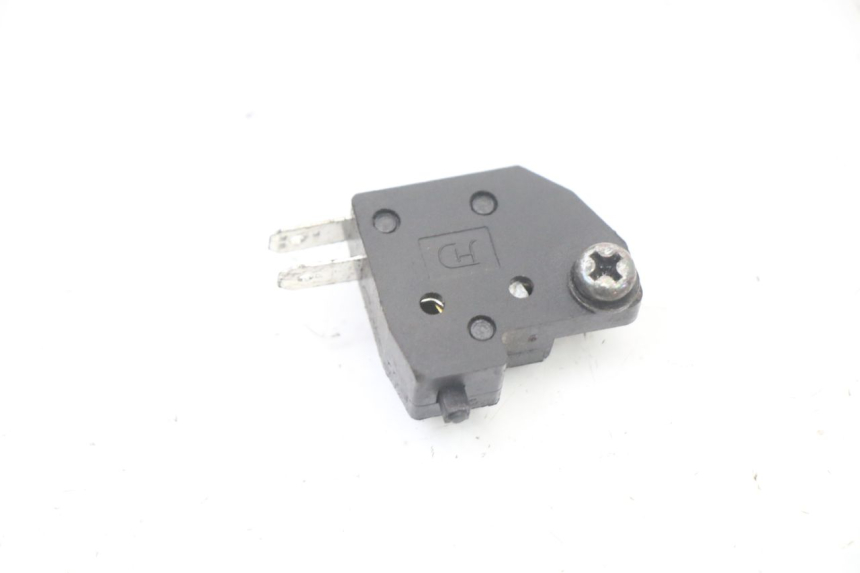 photo de CONTACTOR DE LUZ DE FRENO DERECHO SYM ORBIT 2 4T 50 (2008 - 2017) - Detalle de la pieza