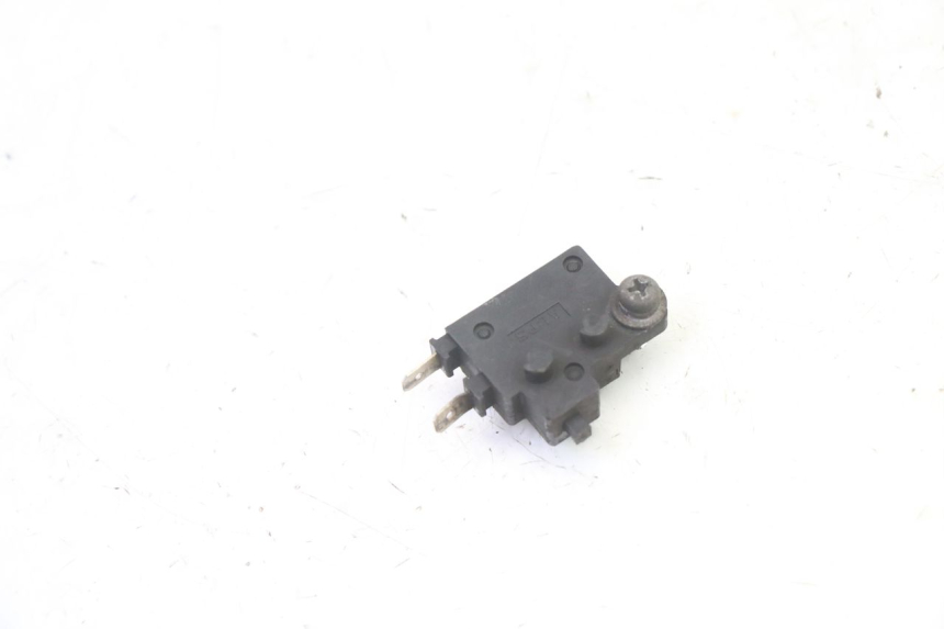 photo de CONTACTOR DE LUZ DE FRENO DERECHO YAMAHA TDM ABS 900 (2002 - 2014) - Detalle de la pieza