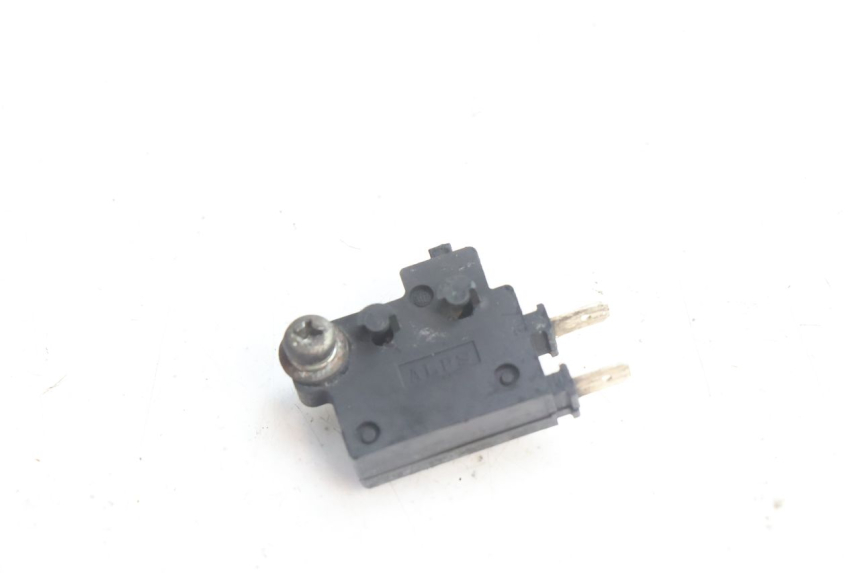 photo de LUZ FRENO INTERRUPTOR DERECHA YAMAHA TDM ABS 900 (2002 - 2014) - Vista principal