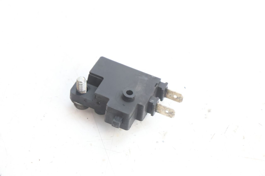 photo de LUZ FRENO INTERRUPTOR DERECHA YAMAHA TDM ABS 900 (2002 - 2014) - Otra perspectiva