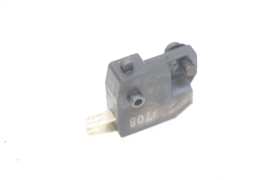 photo de CONTACTOR DE LUZ DE FRENO DERECHO PEUGEOT TWEET 125 (2018 - 2021) - Zoom estado de uso