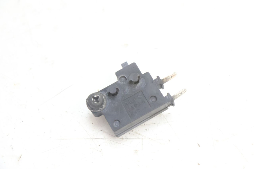 photo de LUZ FRENO INTERRUPTOR DERECHA HONDA VFR FI RC46 800 (1998 - 2001) - Vista principal