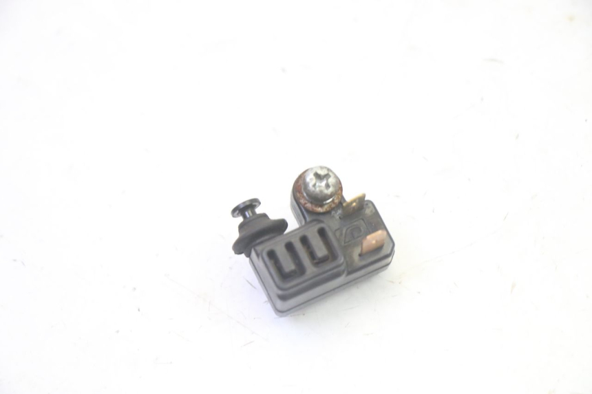 photo de LUZ FRENO INTERRUPTOR DERECHA YAMAHA X-MAX XMAX 125 (2010 - 2013) - Vista principal