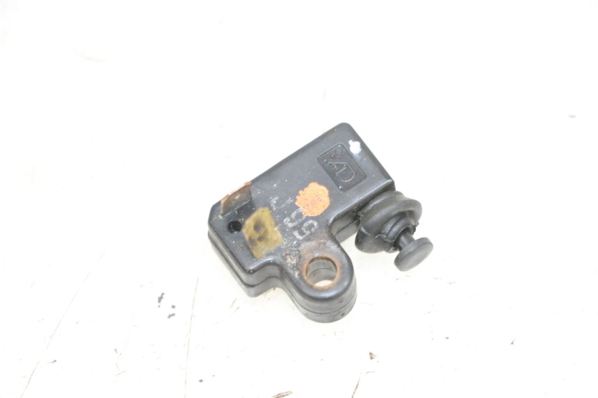 photo de CONTACTOR DE LUZ DE FRENO DERECHO YAMAHA XMAX X-MAX 125 (2006 - 2009) - Vista principal