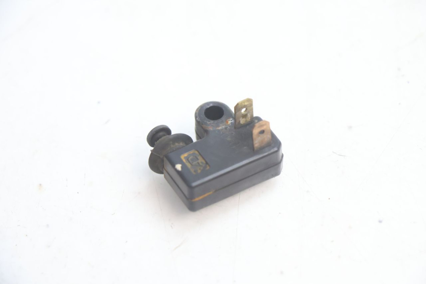 photo de CONTACTOR DE LUZ DE FRENO DERECHO YAMAHA XMAX X-MAX 125 (2006 - 2009) - Vista principal