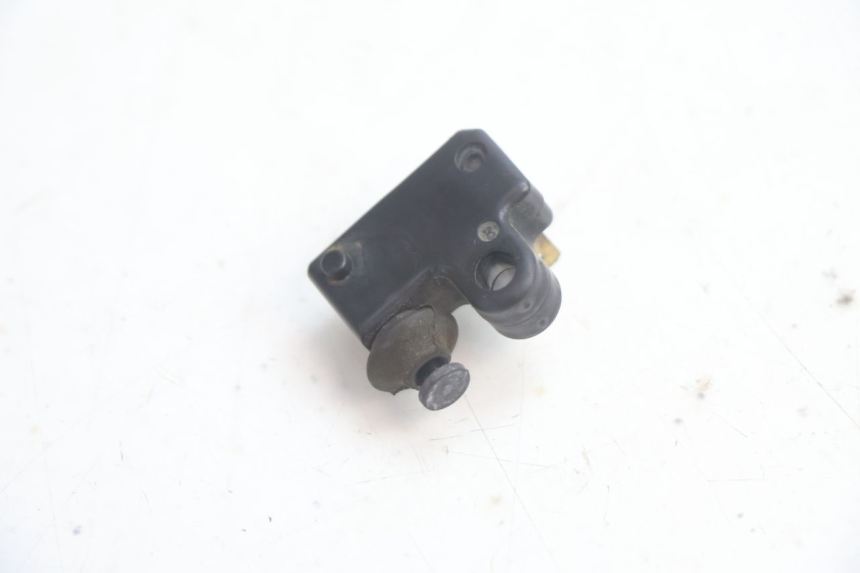 photo de CONTACTOR DE LUZ DE FRENO DERECHO YAMAHA XMAX X-MAX 125 (2006 - 2009) - Otra perspectiva