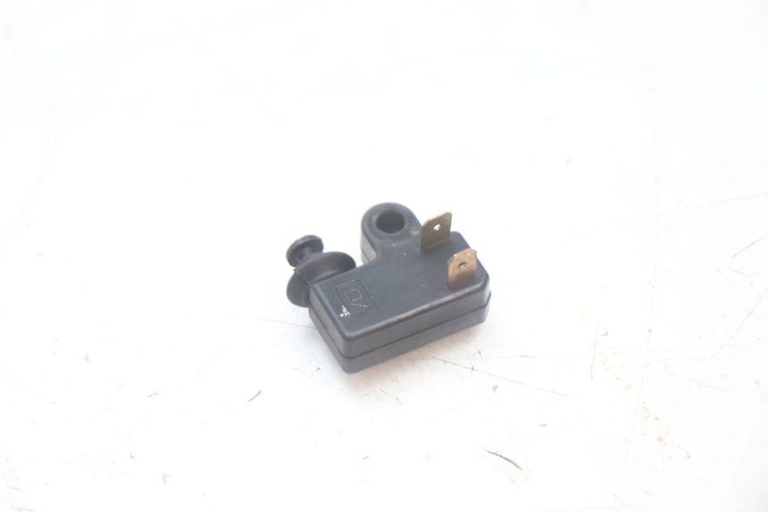 photo de CONTACTOR DE LUZ DE FRENO DERECHO YAMAHA XMAX X-MAX 125 (2006 - 2009) - Vista principal