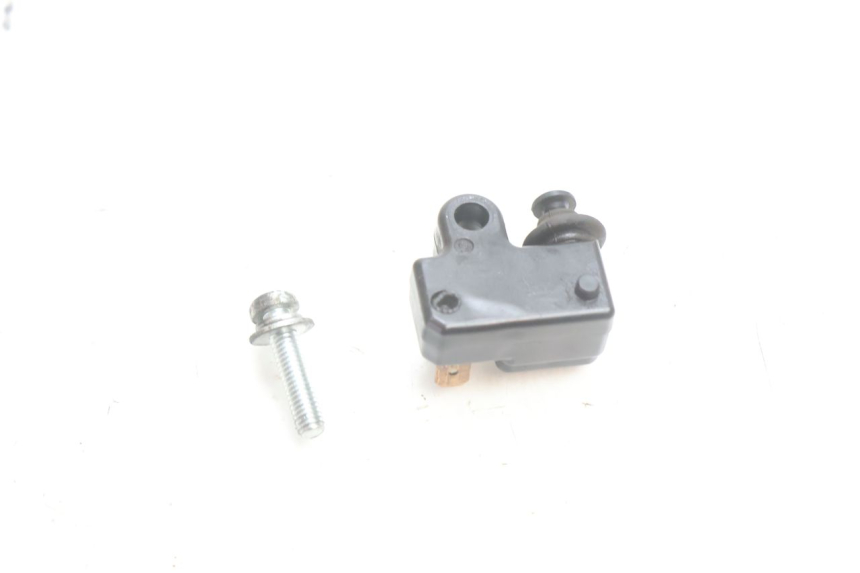 photo de LUZ FRENO INTERRUPTOR DERECHA YAMAHA X-MAX XMAX 125 (2010 - 2013) - Zoom estado de uso