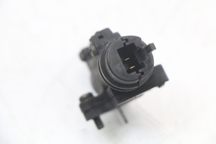 photo de LUZ FRENO INTERRUPTOR DERECHA YAMAHA XJS DIVERSION 600 (1997 - 1999) - Zoom estado de uso