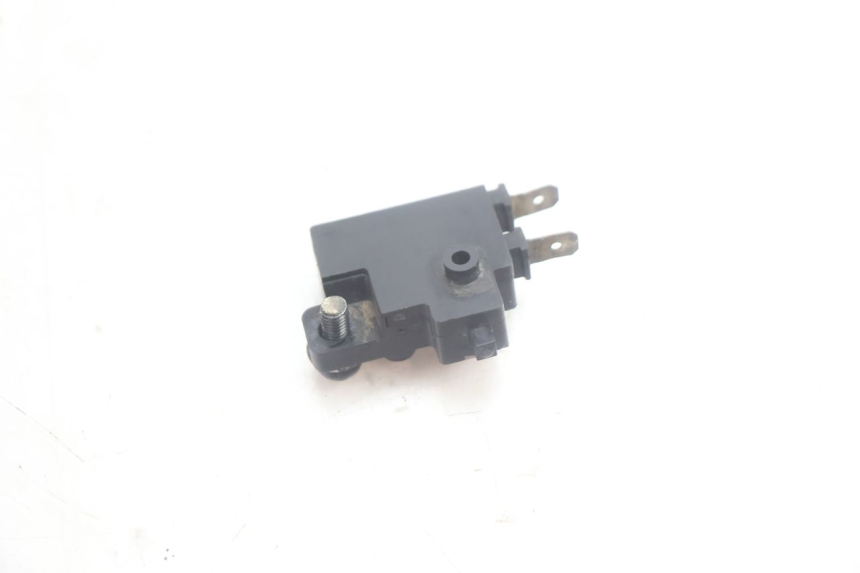 photo de LUZ FRENO INTERRUPTOR DERECHA HONDA XLV VARADERO 125 (2007 - 2012) - Otra perspectiva