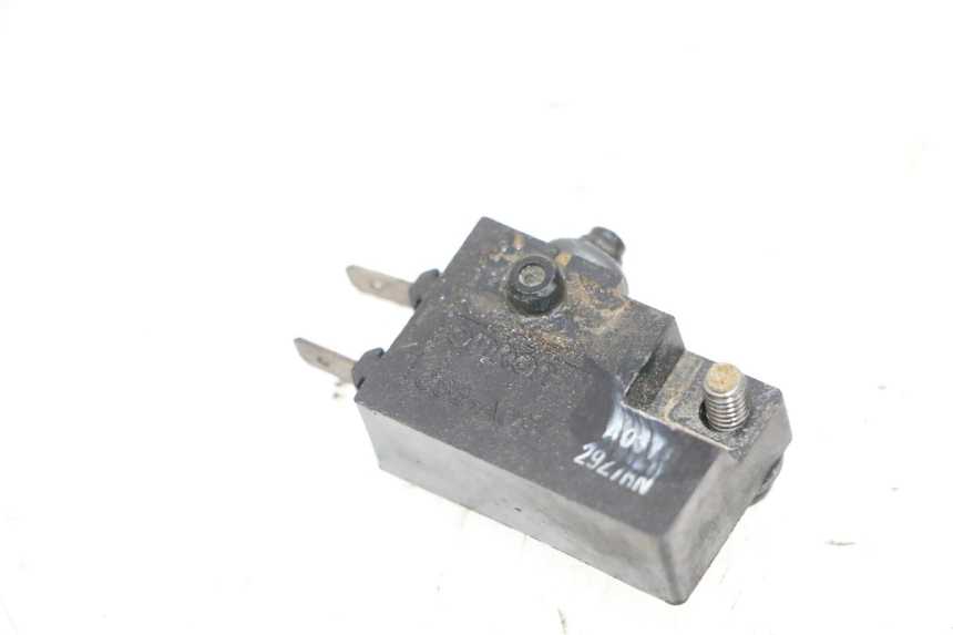 photo de LUZ FRENO INTERRUPTOR DERECHA YAMAHA YFM R RAPTOR 250 (2008 - 2014) - Zoom estado de uso