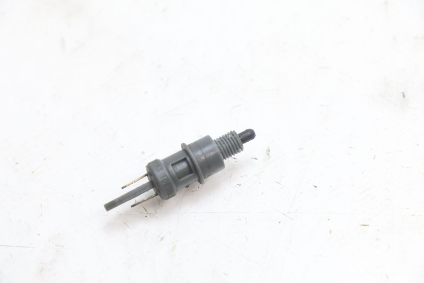 photo de LUZ FRENO INTERRUPTOR DERECHA PIAGGIO ZIP 2T 50 (2009 - 2019) - Detalle de la pieza