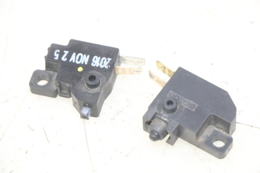photo de INTERRUPTOR DE LUZ DE FRENO YAMAHA D'ELIGHT DELIGHT 125 (2017 - 2020) - Vista principal