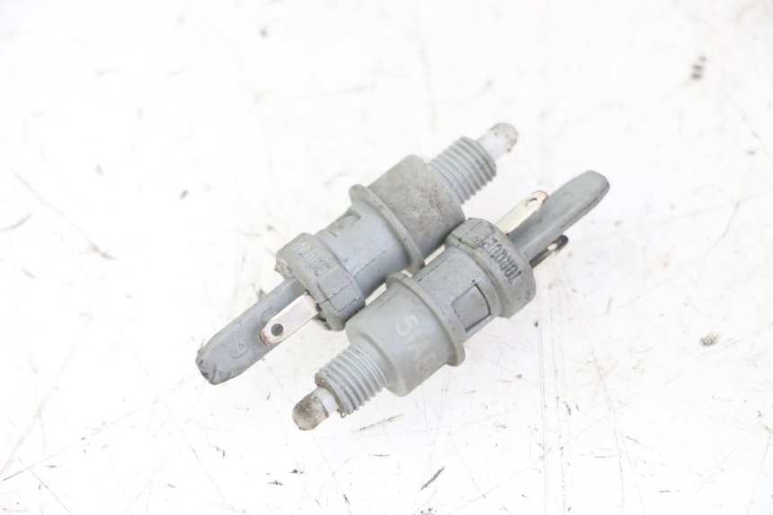 photo de LUZ FRENO INTERRUPTOR PEUGEOT ELYSTAR 125 (2002 - 2007) - Vista principal