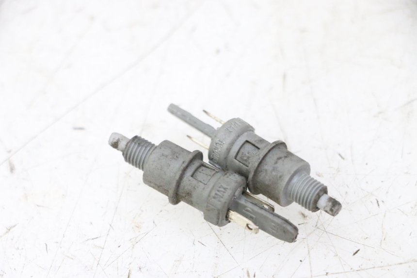 photo de INTERRUPTOR DE LUZ DE FRENO PEUGEOT ELYSTAR 50 (2002 - 2014) - Detalle de la pieza