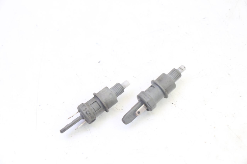 photo de INTERRUPTOR DE LUZ DE FRENO PEUGEOT ELYSTAR 50 (2002 - 2014) - Detalle de la pieza