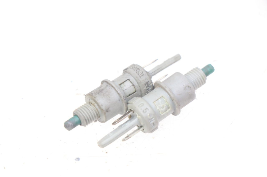 photo de INTERRUPTOR DE LUZ DE FRENO MBK FLIPPER 50 (2004 - 2012) - Detalle de la pieza