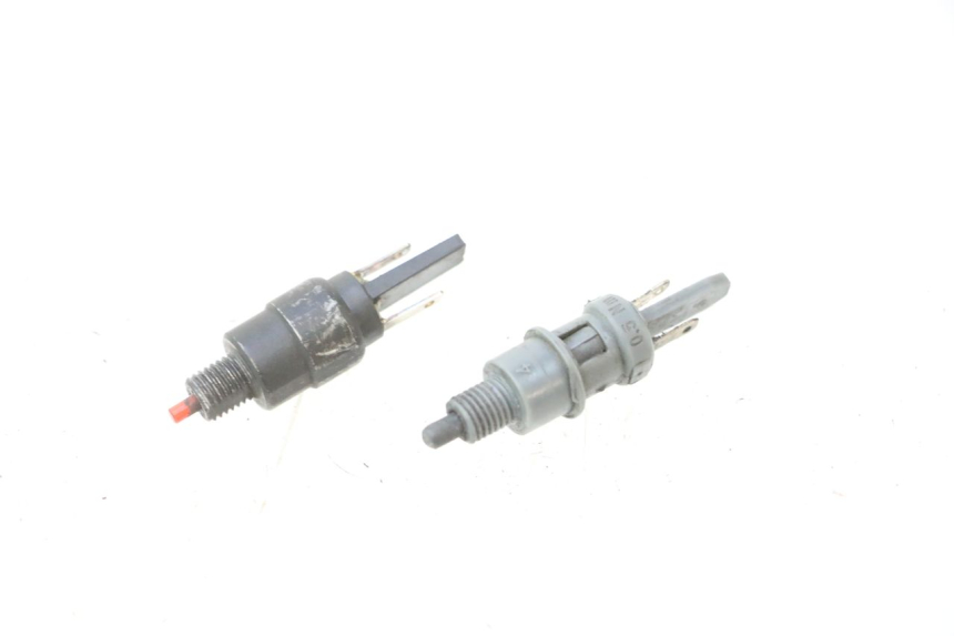 photo de INTERRUPTOR DE LUZ DE FRENO PIAGGIO FLY 2T 50 (2004 - 2017) - Vista principal