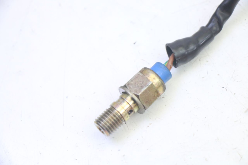 photo de LUZ FRENO INTERRUPTOR IZQUIERDA ADIVA AD3 300 (2014 - 2020) - Zoom estado de uso