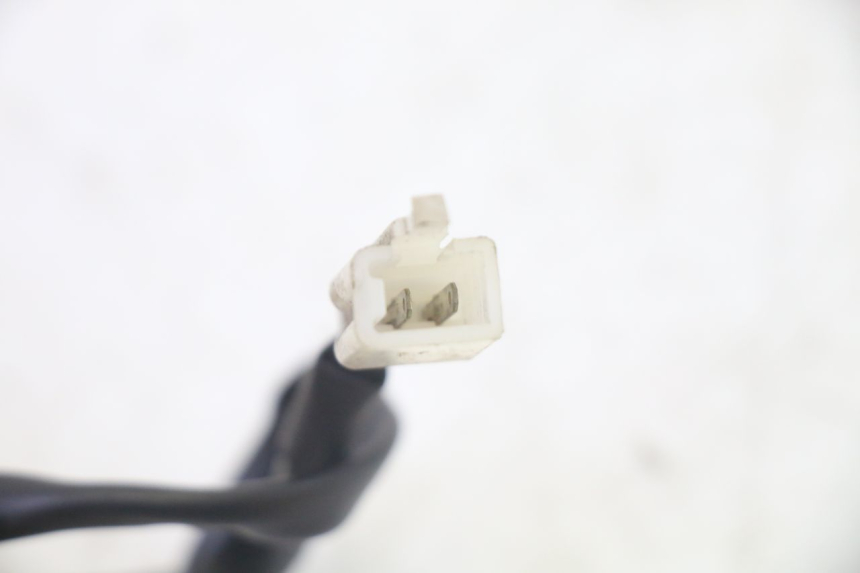 photo de LUZ FRENO INTERRUPTOR IZQUIERDA ADIVA AD3 300 (2014 - 2020) - Primer plano técnico