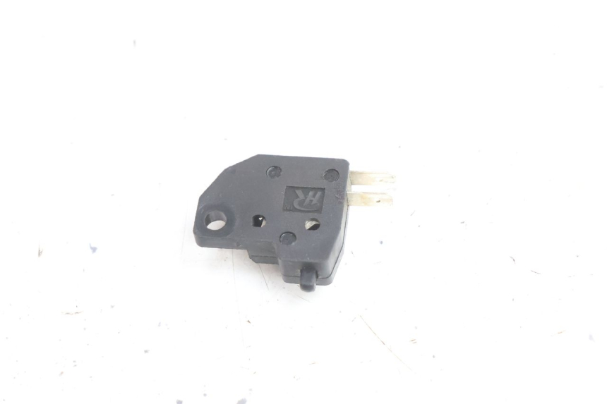 photo de LUZ FRENO INTERRUPTOR IZQUIERDA KYMCO AGILITY CITY 16P 125 (2015 - 2024) - Zoom estado de uso