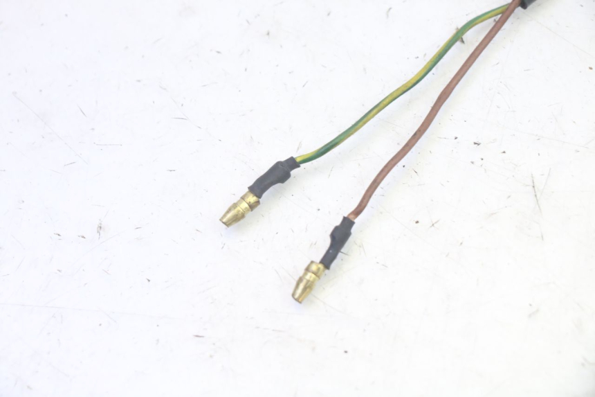 photo de CONTACTO DE LUZ DE FRENO IZQUIERDO MBK BOOSTER SPIRIT 50 (2004 - 2017) - Otra perspectiva