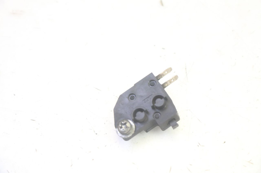 photo de CONTACTOR DE LUZ DE FRENO IZQUIERDO SUZUKI BURGMAN 125 (2007 - 2014) - Detalle de la pieza