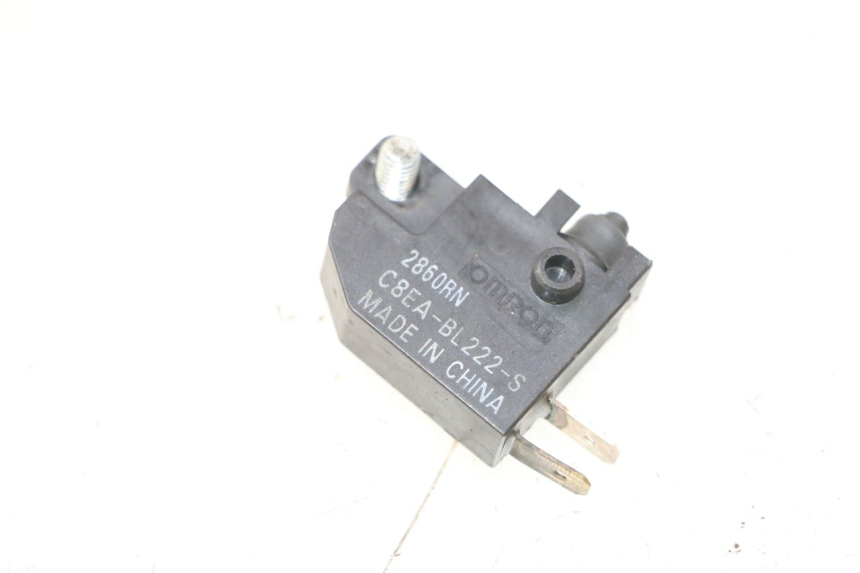 photo de CONTACTOR DE LUZ DE FRENO IZQUIERDO SUZUKI BURGMAN 125 (2007 - 2014) - Detalle de la pieza
