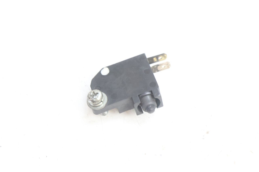 photo de CONTACTOR DE LUZ DE FRENO IZQUIERDO SUZUKI BURGMAN 125 (2007 - 2014) - Detalle de la pieza