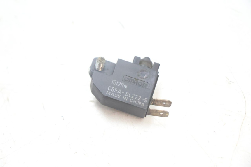photo de LUZ FRENO INTERRUPTOR IZQUIERDA SUZUKI BURGMAN EXECUTIVE ABS 650 (2006 - 2012) - Zoom estado de uso