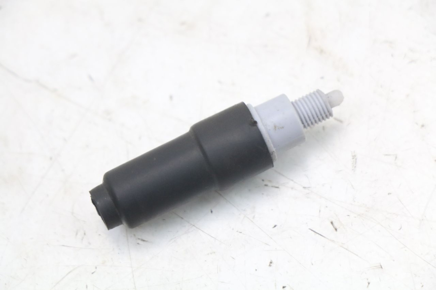 photo de LUZ FRENO INTERRUPTOR IZQUIERDA YAMAHA BW'S 50 (2004 - 2017) - Detalle de la pieza