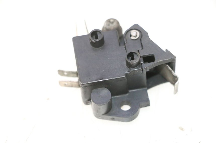 photo de LUZ FRENO INTERRUPTOR IZQUIERDA HONDA FES PANTHEON 2T 125 (1998 - 2002) - Otra perspectiva