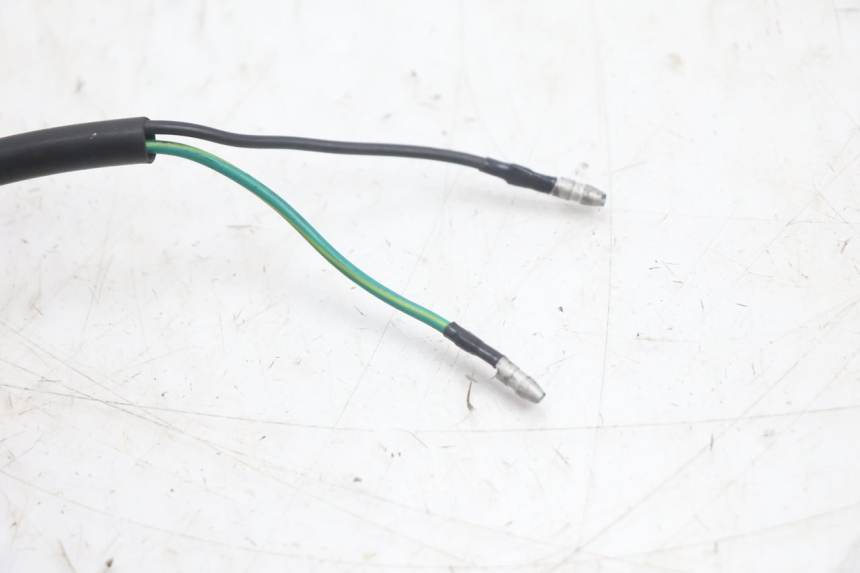 photo de LUZ FRENO INTERRUPTOR IZQUIERDA SYM FIDDLE 3 III 50 (2014 - 2020) - Otra perspectiva
